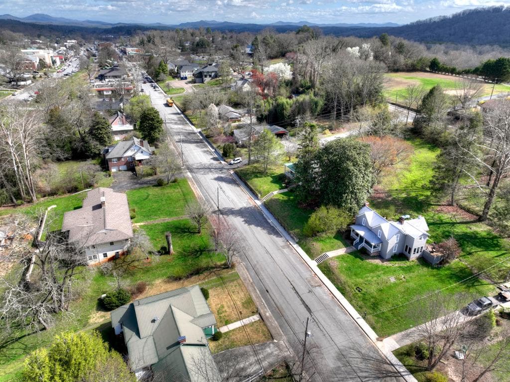 1133 E Main Street, Blue Ridge GA 30513 - Photo