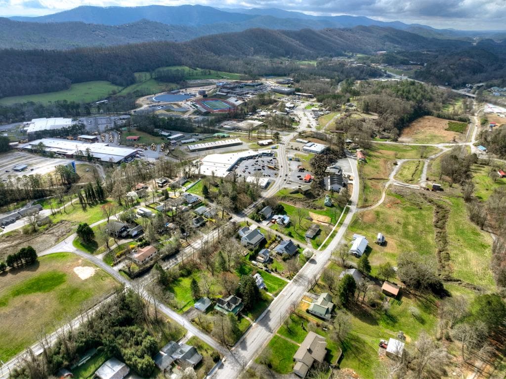 1133 E Main Street, Blue Ridge GA 30513 - Photo