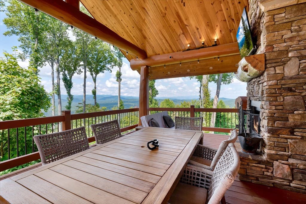 502 Overlook Drive, Blue Ridge GA 30513 - Photo