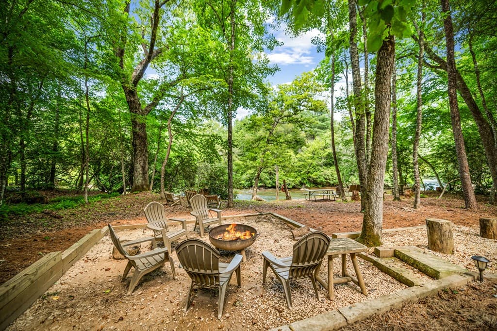1082 Sunset Road, Epworth GA 30541 - Photo