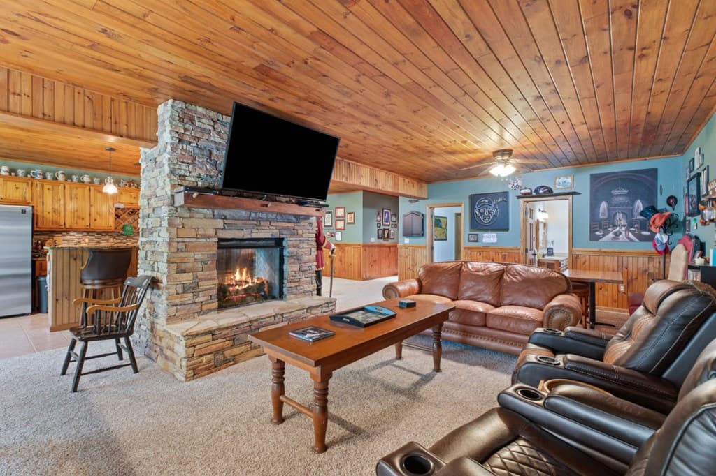 159 Apple Blossom Road, Blairsville GA 30512 - Photo