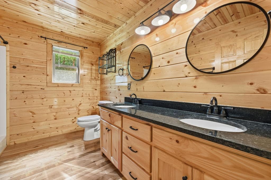 305 Woodcrest Drive, Murphy NC 28906 - Photo