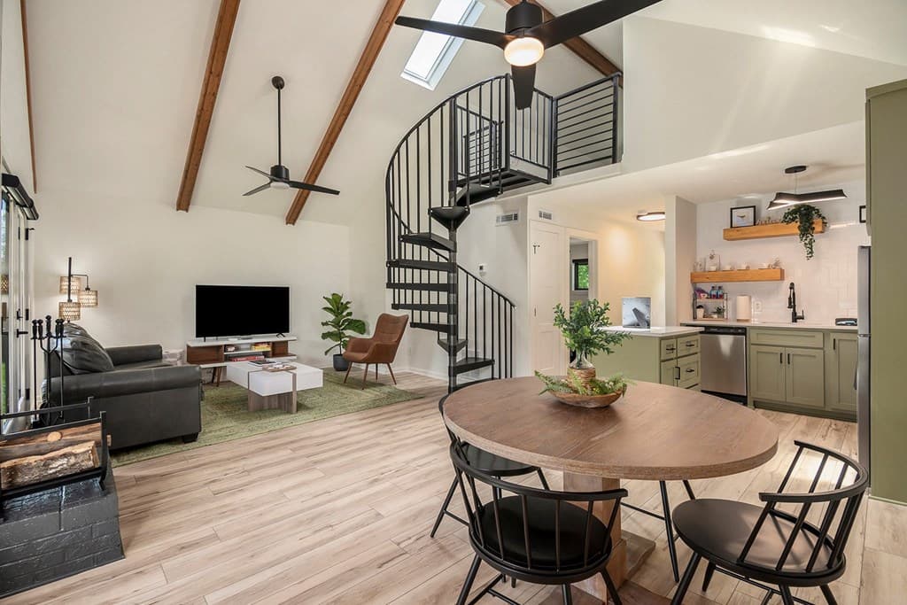 834 Lower Bell Creek Road, Hiawassee GA 30546 - Photo