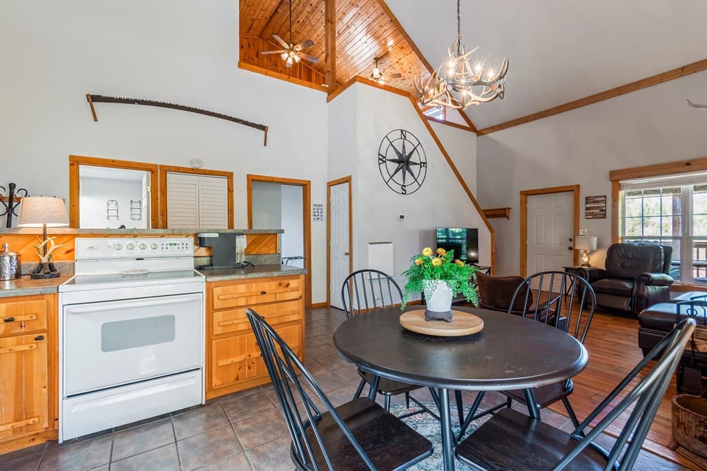 204 Fortenberry Creek Road, Blairsville GA 30512 - Photo