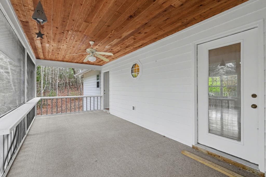962 Ashley Lane, Young Harris GA 30582 - Photo