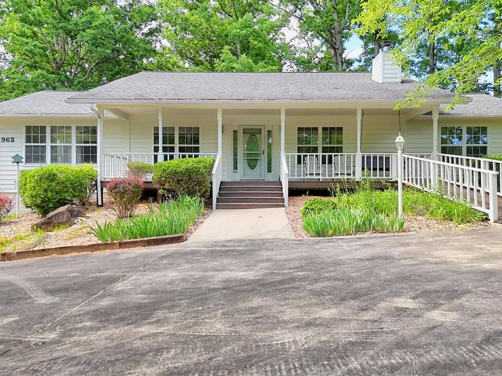 962 Ashley Lane, Young Harris GA 30582 - Photo