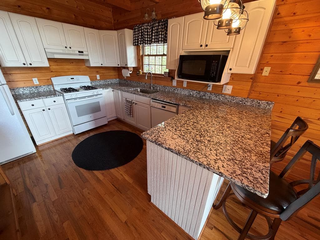 1183 Bear Paw Trail, Blue Ridge GA 30513 - Photo