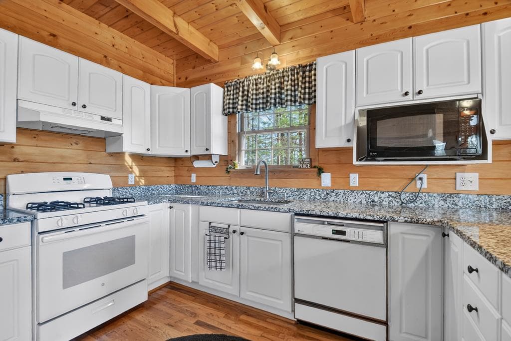 1183 Bear Paw Trail, Blue Ridge GA 30513 - Photo