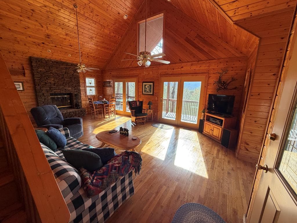1183 Bear Paw Trail, Blue Ridge GA 30513 - Photo