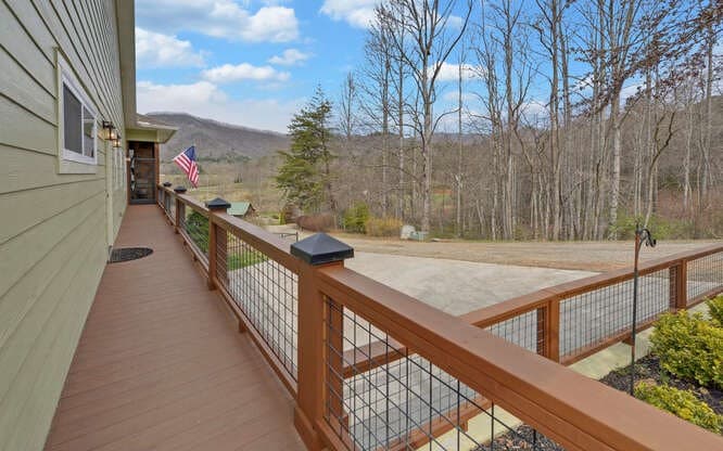 685 Barefoot Road, Hiawassee GA 30546 - Photo