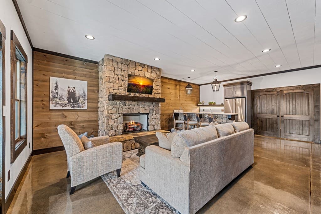 895 Price Road, Blue Ridge GA 30513 - Photo
