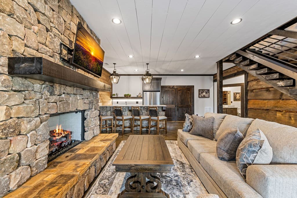 895 Price Road, Blue Ridge GA 30513 - Photo
