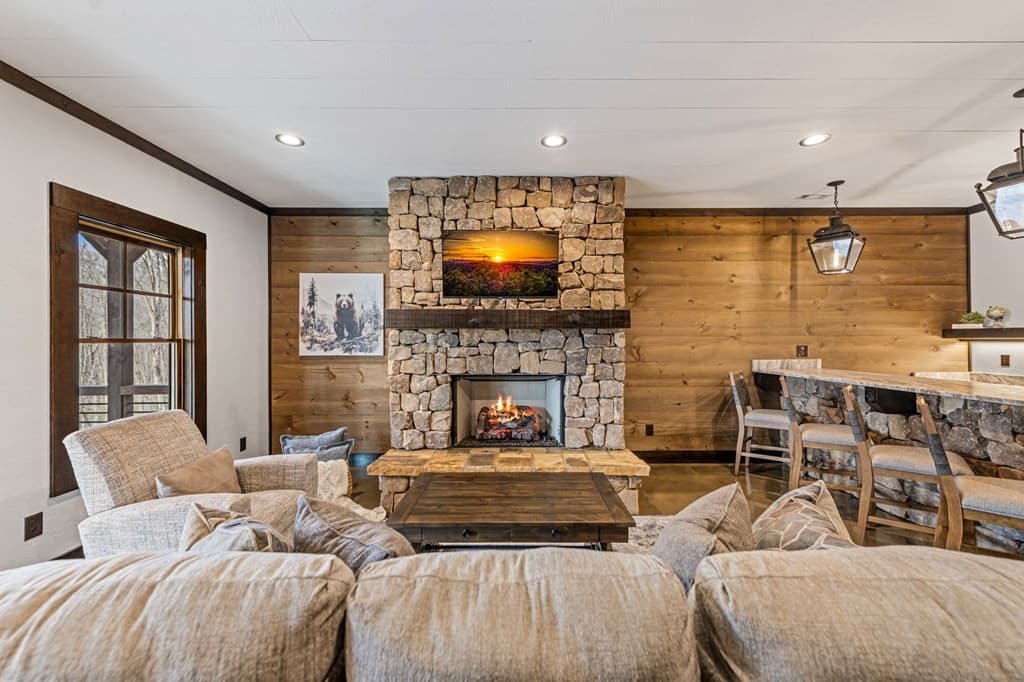 895 Price Road, Blue Ridge GA 30513 - Photo