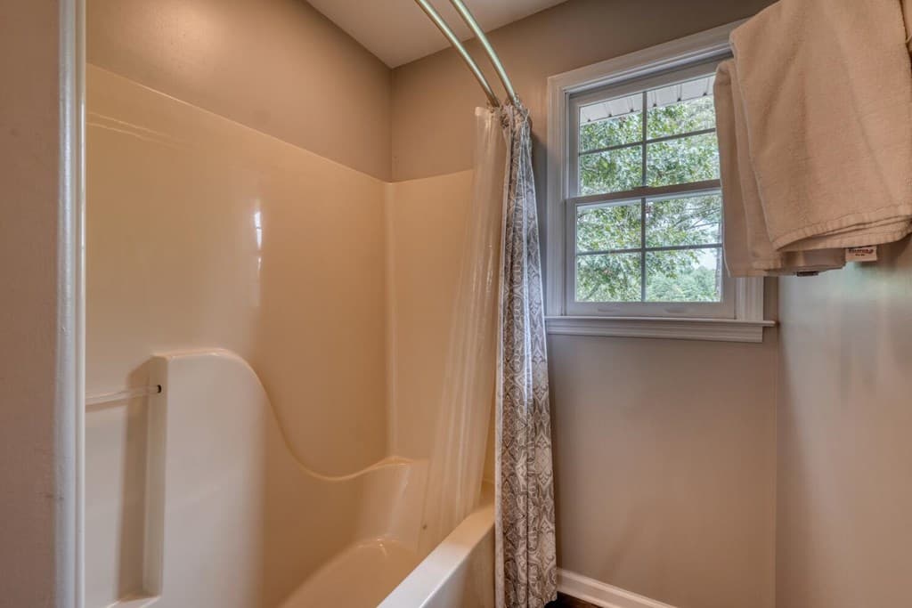 176 Madison Avenue, Blairsville GA 30512 - Photo