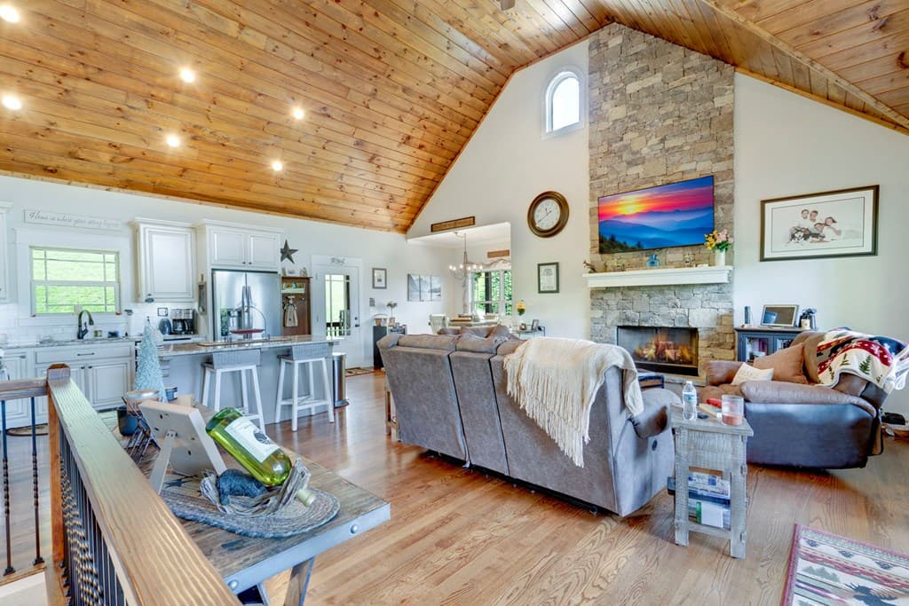 2079 Gallatin Road, Young Harris GA 30582 - Photo