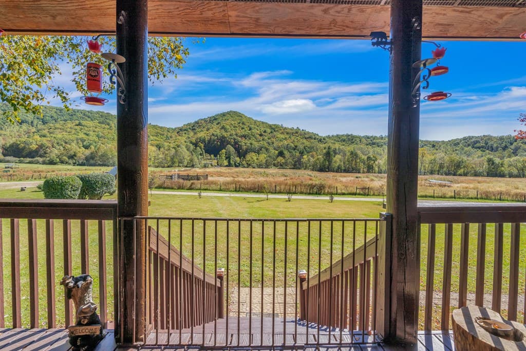 32 Mountain Meadows Drive, Hayesville NC 28904 - Photo