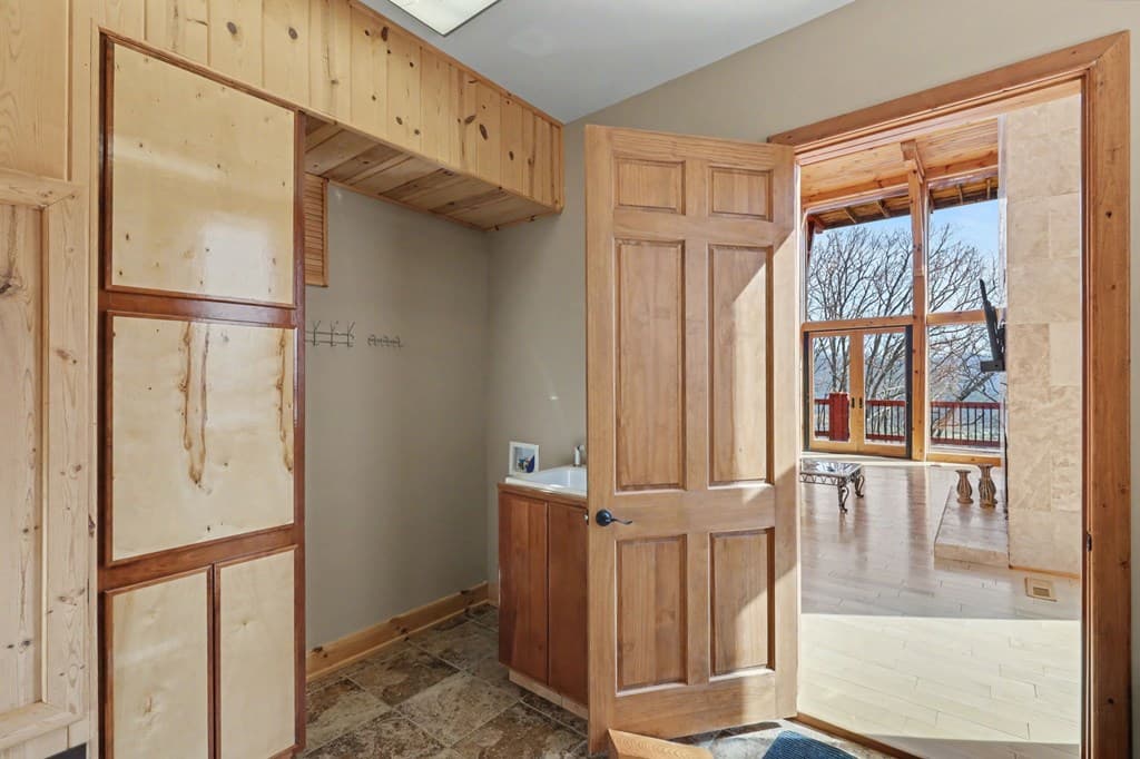 1613 Clark Drive, Hiawassee GA 30546 - Photo