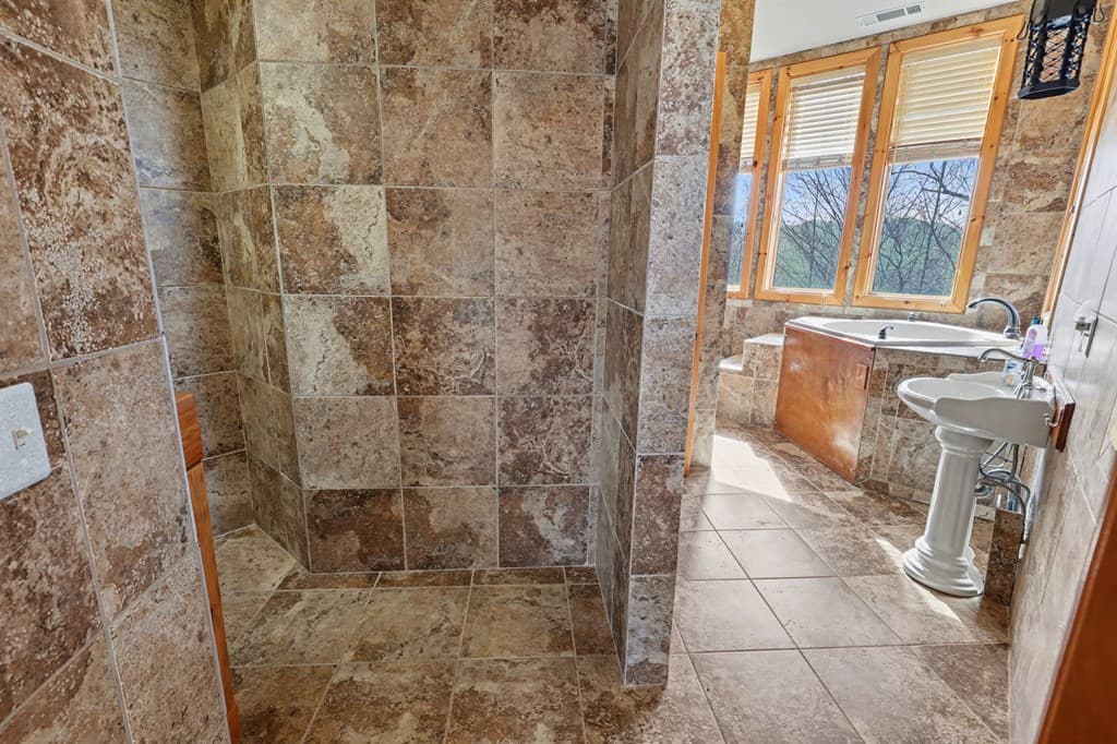 1613 Clark Drive, Hiawassee GA 30546 - Photo