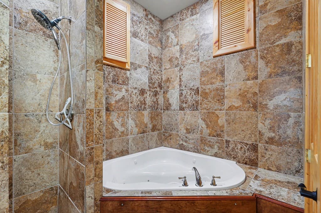 1613 Clark Drive, Hiawassee GA 30546 - Photo