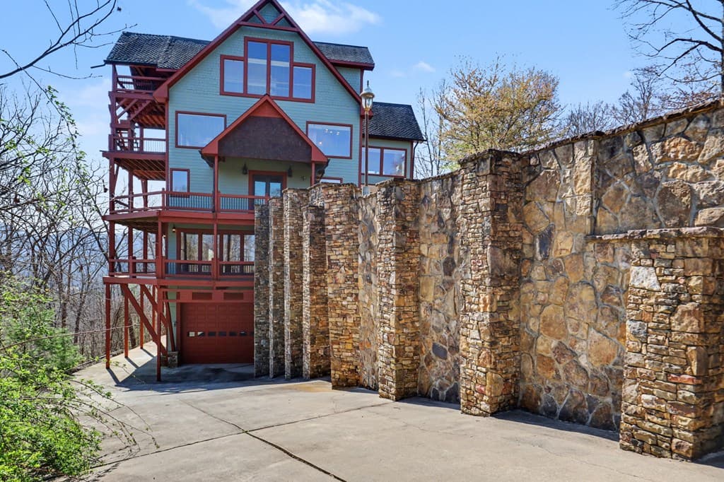 1613 Clark Drive, Hiawassee GA 30546 - Photo