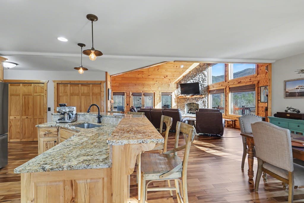 4760 Anderson Road, Hiawassee GA 30546 - Photo
