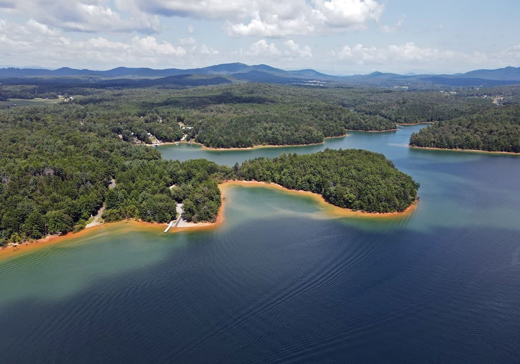 135 W Longview Drive, Blairsville GA 30512 - Photo