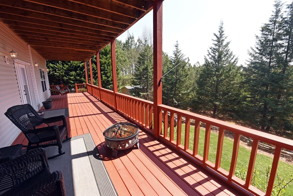 135 W Longview Drive, Blairsville GA 30512 - Photo