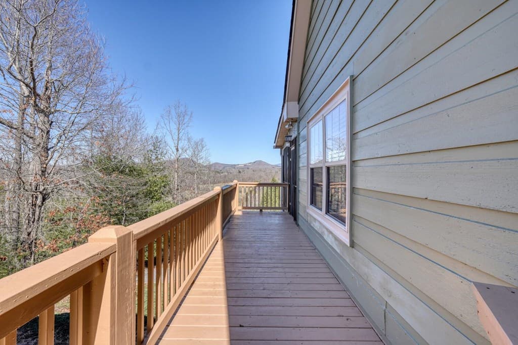 6129 Ruth Drive, Young Harris GA 30512 - Photo