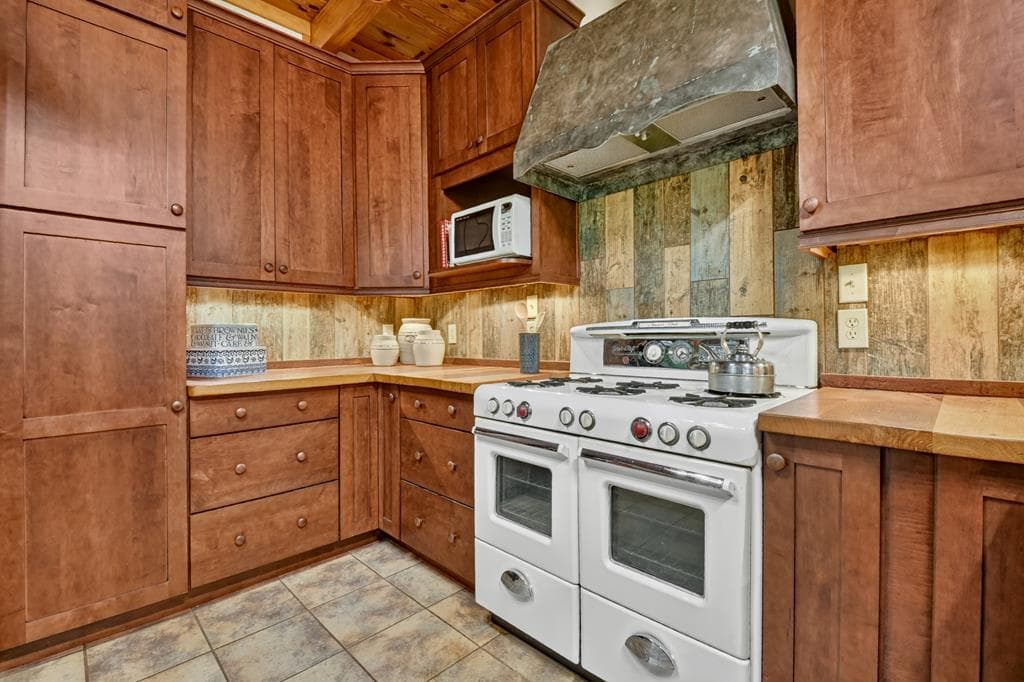 396 Dover Falls Trail, Ellijay GA 30540 - Photo