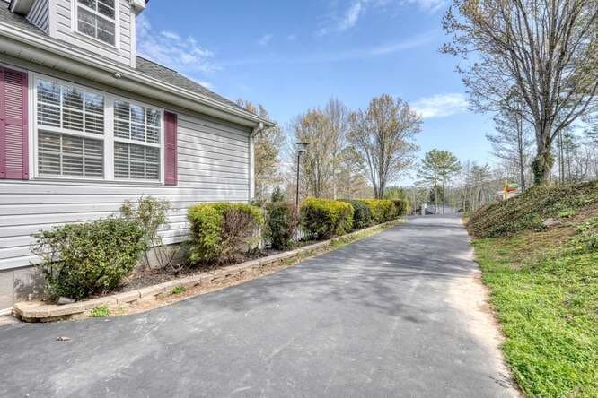 228 Brookhaven Drive, Blairsville GA 30512 - Photo