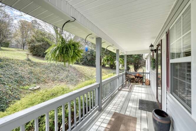 228 Brookhaven Drive, Blairsville GA 30512 - Photo