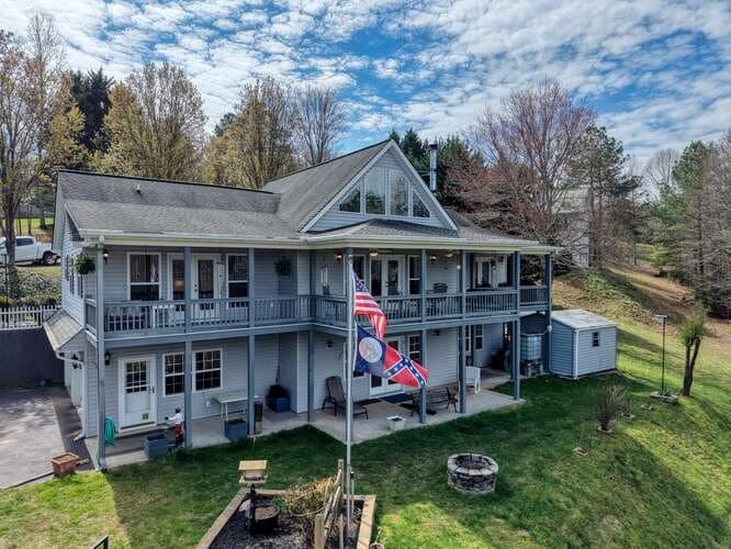 228 Brookhaven Drive, Blairsville GA 30512 - Photo