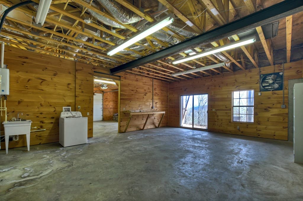 222 Mountain Hideaway Lane, Blue Ridge GA 30513 - Photo