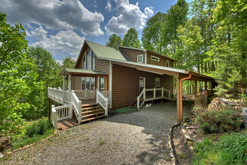 222 Mountain Hideaway Lane, Blue Ridge GA 30513 - Photo