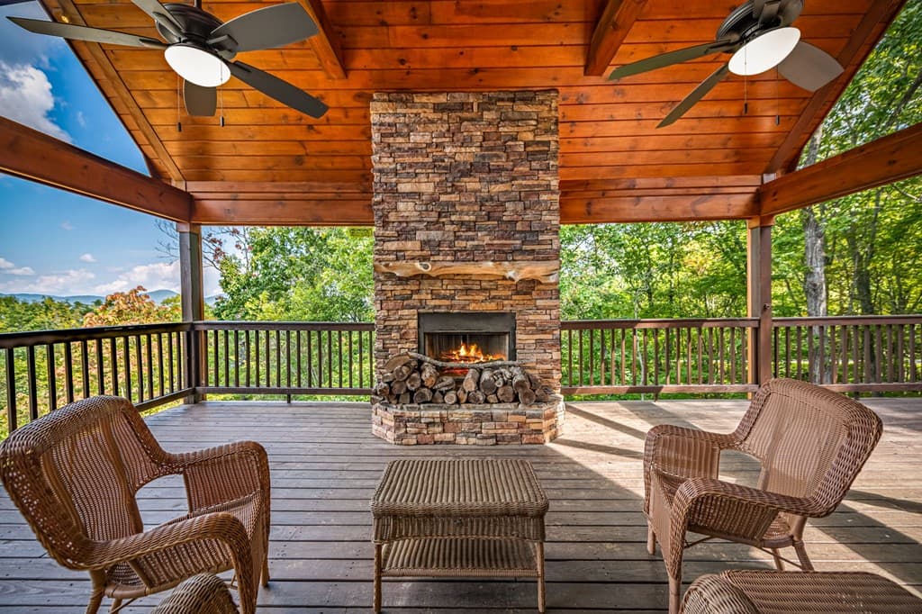1150 Mountain High Drive, Mineral Bluff GA 30559 - Photo