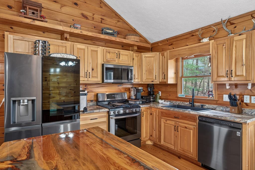 750 S Lemmon Lane, Ellijay GA 30540 - Photo
