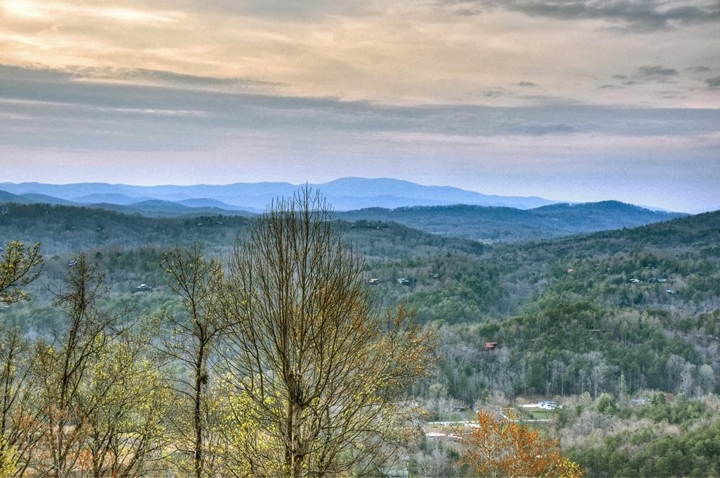 472 Overlook Drive, Blue Ridge GA 30513 - Photo
