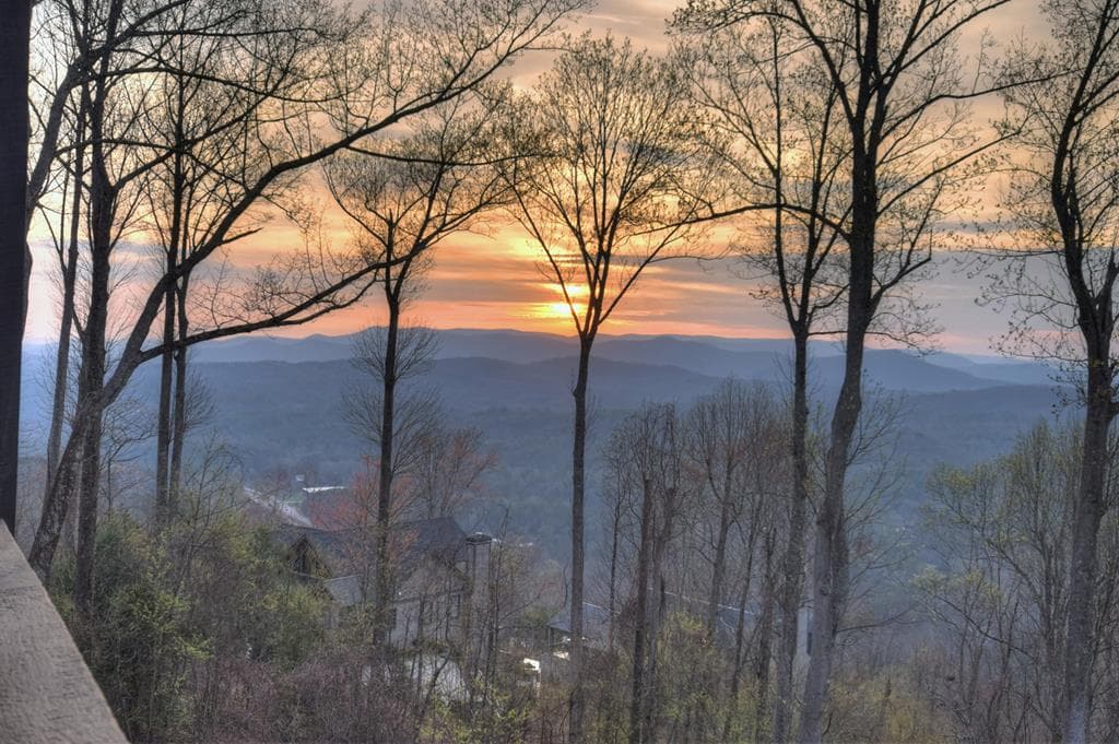 472 Overlook Drive, Blue Ridge GA 30513 - Photo