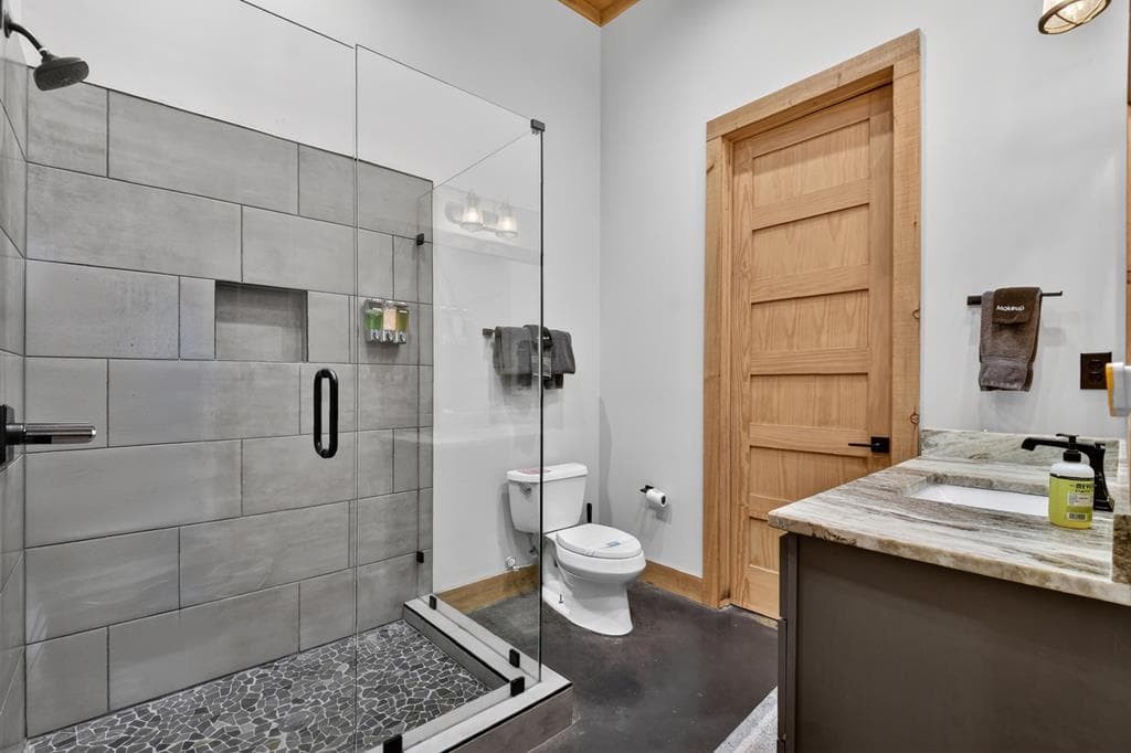472 Overlook Drive, Blue Ridge GA 30513 - Photo