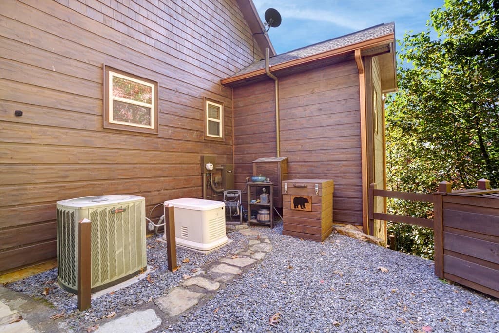 7031 Black Bear Trail, Hiawassee GA 30546 - Photo