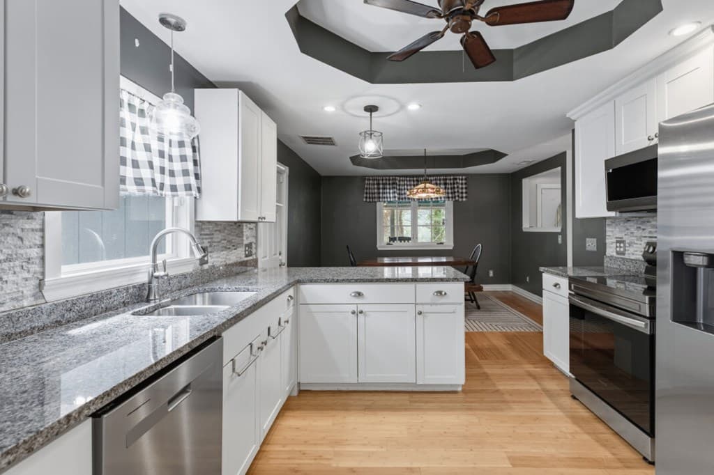 416 Electric Avenue, Clayton GA 30525 - Photo