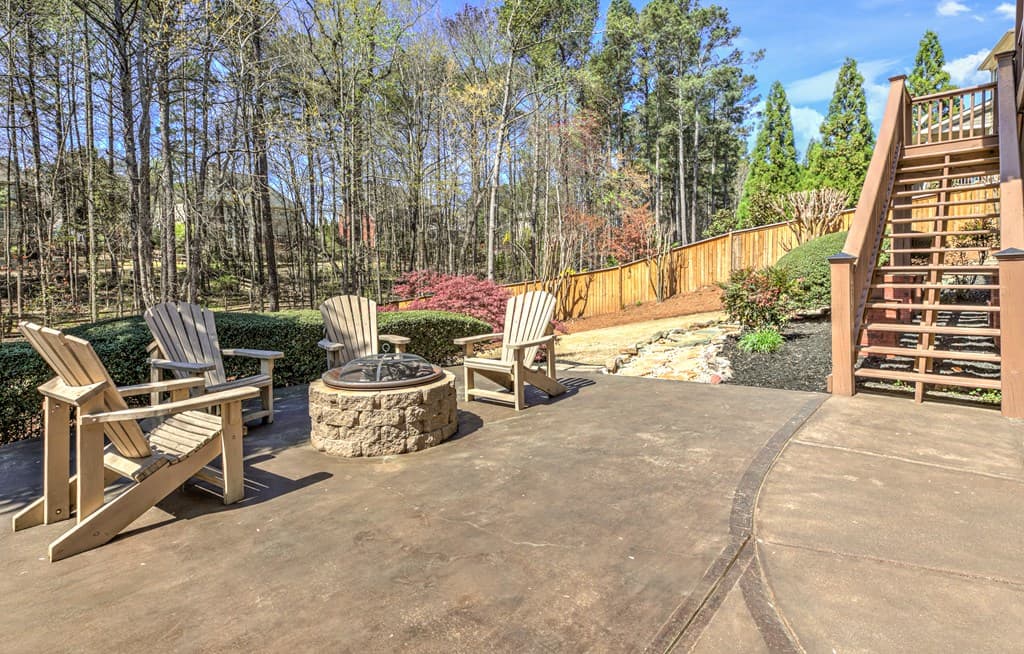 210 Golf Crest Drive, Acworth GA 30101 - Photo