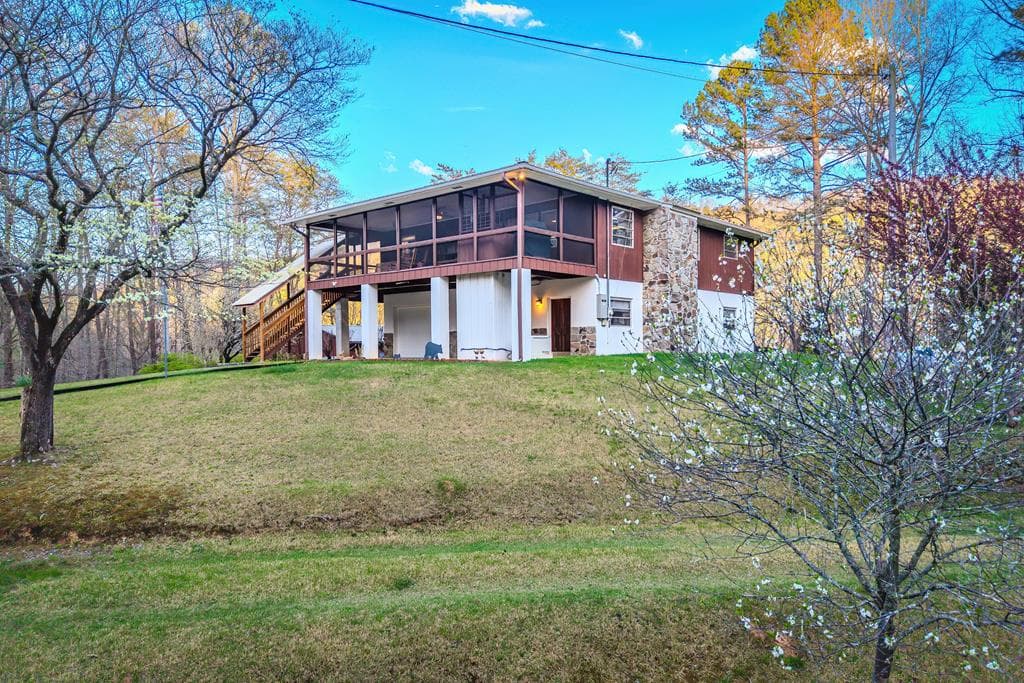 2669 Weaver Creek Road, Blue Ridge GA 30513 - Photo