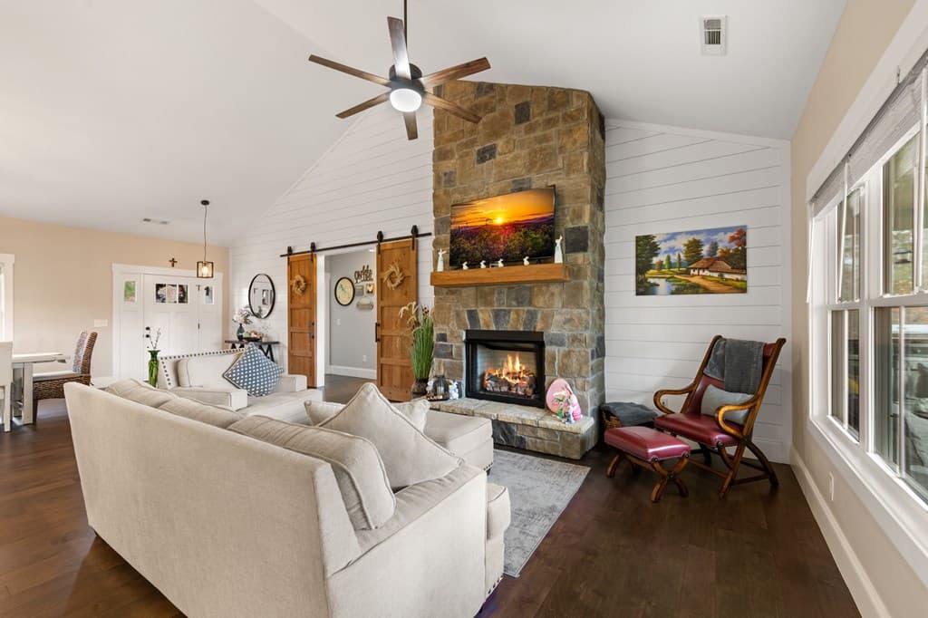 367 Highpoint Trail, Blairsville GA 30512 - Photo