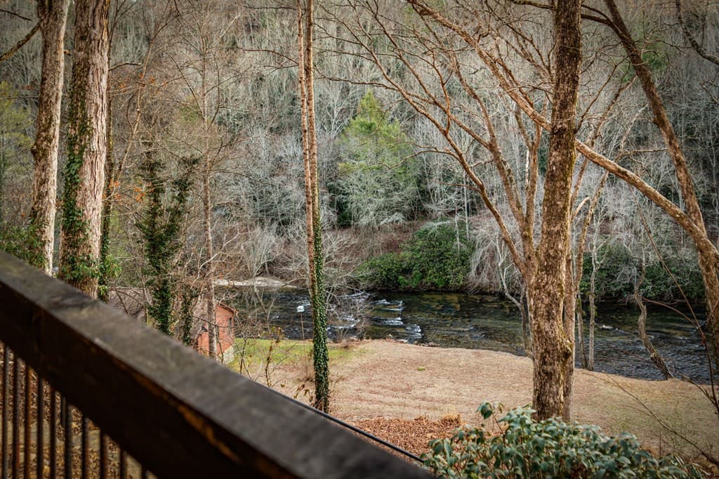 166 Red Oak Lane, Mccaysville GA 30555 - Photo