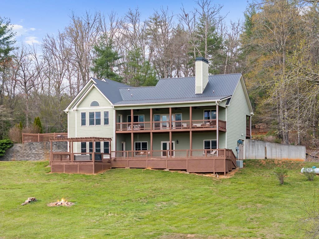 95 Hickory Avenue, Blue Ridge GA 30513 - Photo