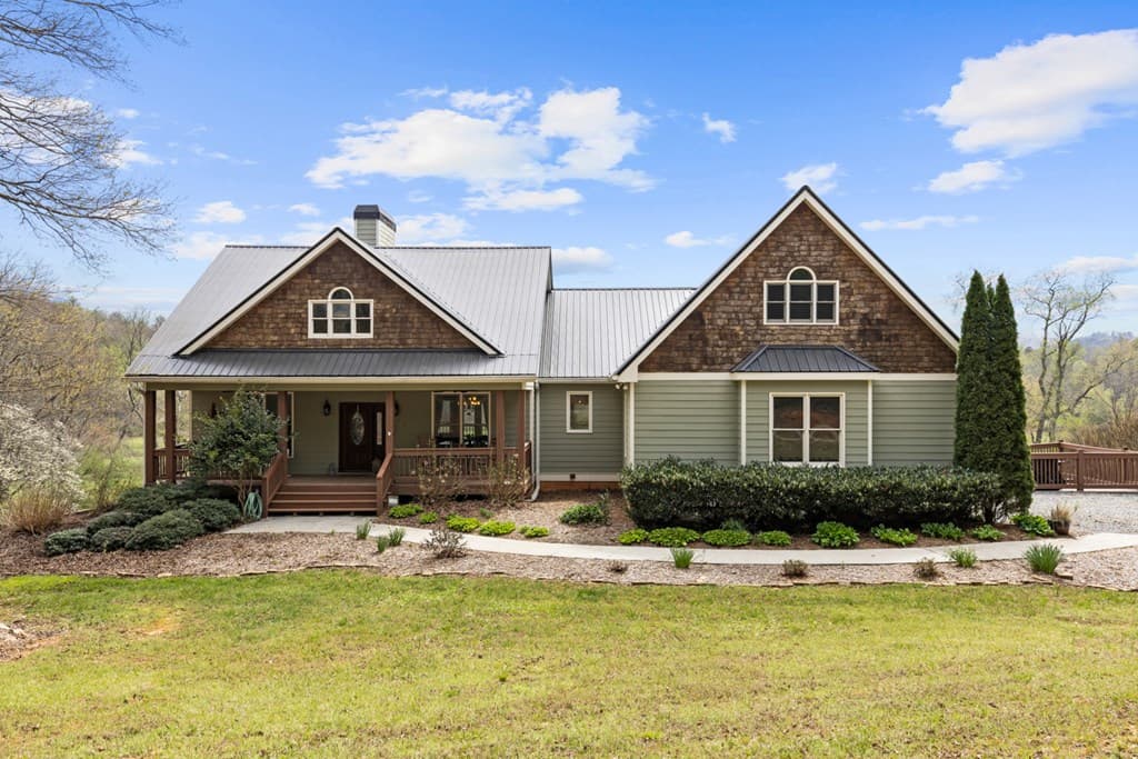 95 Hickory Avenue, Blue Ridge GA 30513 - Photo