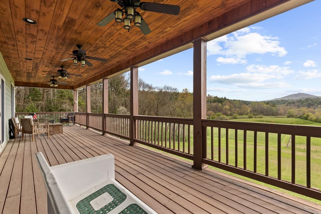 95 Hickory Avenue, Blue Ridge GA 30513 - Photo
