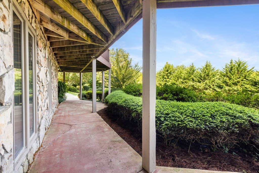 1396 Deerfield Road, Young Harris GA 30582 - Photo