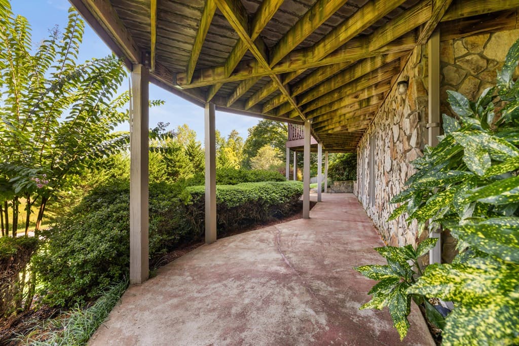 1396 Deerfield Road, Young Harris GA 30582 - Photo